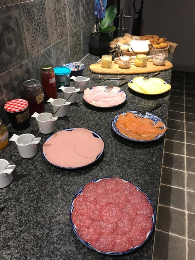 De Worfthoeve Bed and Breakfast Geel Buitenkant foto